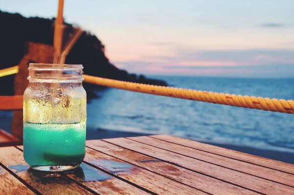 Où trouver les meilleures plages pour la plongée avec les dauphins à Hawaï, USA?